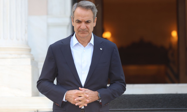 Μητσοτάκης για σύγκρουση ελικοπτέρων: «Η απώλεια των δύο πυροσβεστών μας γεμίζει όλους οδύνη»