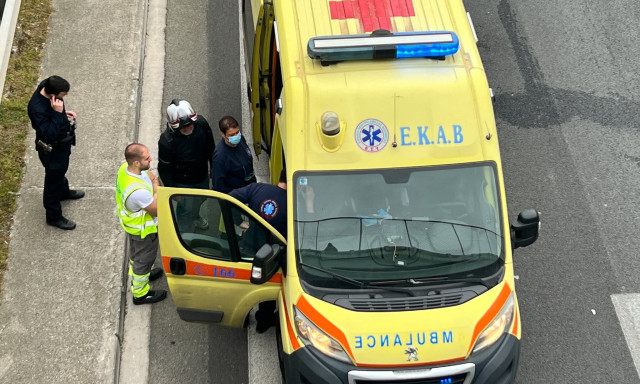 Τροχαίο στην Κρήτη: Δύο αυτοκίνητα συγκρούστηκαν στη Γεωργιούπολη Χανίων