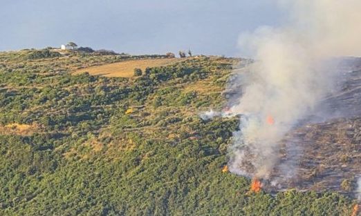Φωτιά στην Κεφαλονιά: Οι εικόνες από την καταστροφή με το πρώτο φως της ημέρας - Μπαράζ 112, εκκενώθηκαν 7 χωριά - Ξεκίνησαν οι ρίψεις από τα εναέρια μέσα