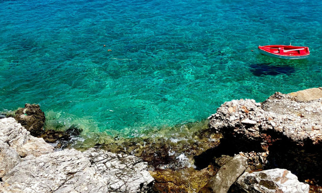 Φολέγανδρος: Νεκρή 79χρονη που ανασύρθηκε χωρίς τις αισθήσεις της από τη θάλασσα