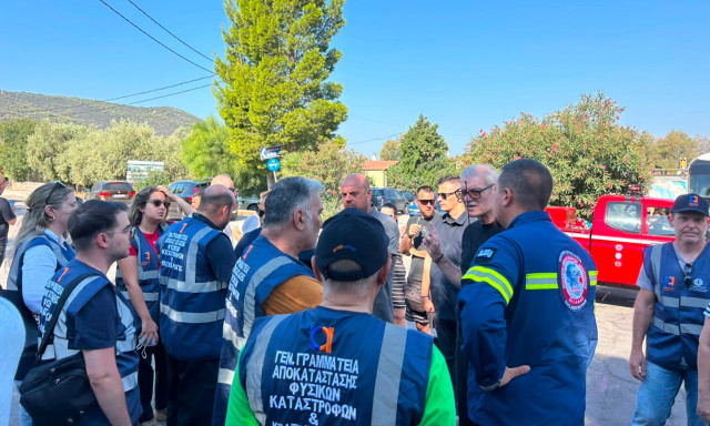 Φωτιά στη Δυτική Αττική: Ξεκίνησαν από το πρωί οι αυτοψίες - Περίπου 50 κατοικίες με καταστροφές στη Μάνδρα