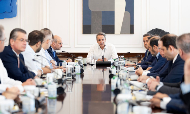 Φωτιά στη Δυτική Αττική: Όλα τα μέτρα στήριξης προς τους πυρόπληκτους