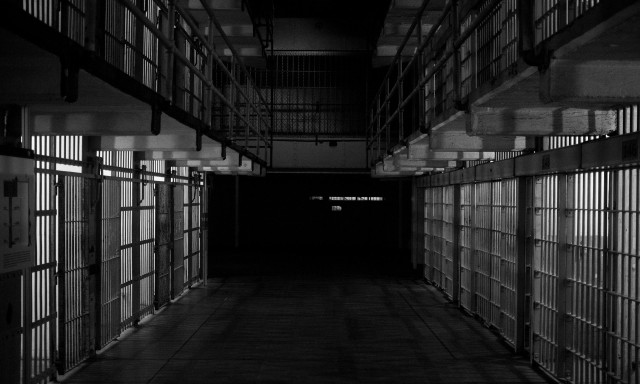 Βρετανία: Σάλος με το σχέδιο για την πρόωρη αποφυλάκιση 9.000 δραστών ενδοοικογενειακής βίας