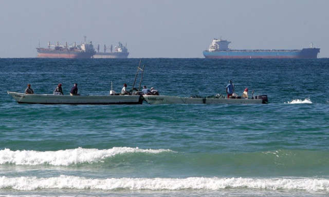 CENTCOM: Ανοιχτό για την εμπορική ναυσιπλοΐα το νότιο πέρασμα των Στενών του Ορμούζ