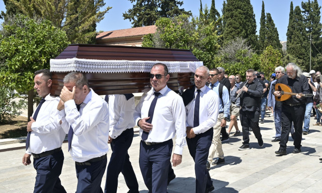Λάκης Χαλκιάς: Στο Α΄ Νεκροταφείο το τελευταίο αντίο  - Από τις 10:00 το λαϊκό προσκύνημα