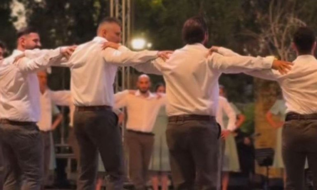 Ο Κουτσαμπαδιανός: Ο κρητικός χορός της λεβεντιάς που γεννήθηκε μέσα από μια πληγή