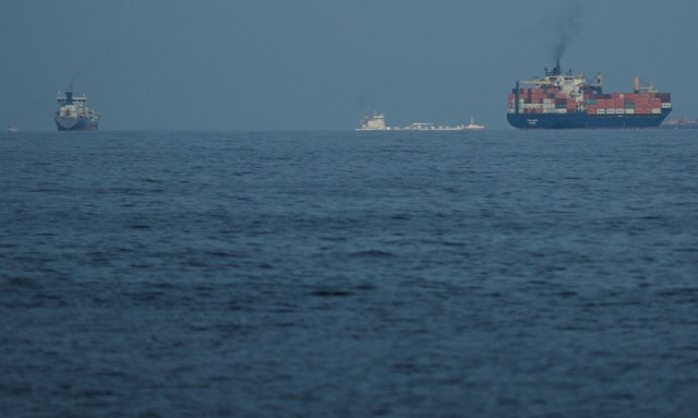 Ήχοι εκρήξεων στο νησί Κεσμ, κοντά στο Στενό του Ορμούζ: Επιτεθήκαμε σε εχθρικούς στόχους