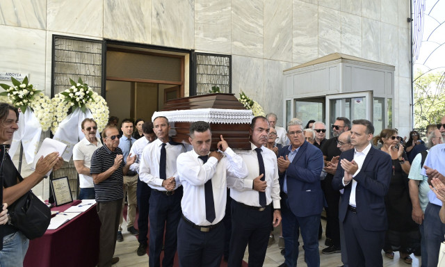 Λάκης Χαλκιάς: Στο Α΄ Νεκροταφείο το τελευταίο αντίο  - Από τις 10:00 το λαϊκό προσκύνημα