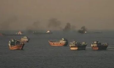 Πύραυλος έπληξε πλοίο της ADNOC στα Στενά του Ορμούζ