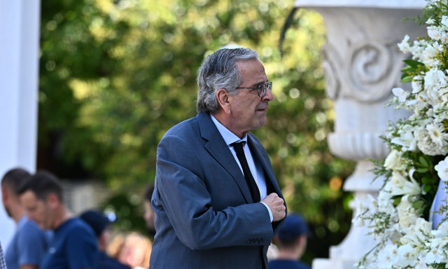 Σαμαράς: Καταλήγει στην απόφαση να ανακοινώσει νέο κόμμα τον Σεπτέμβριο 