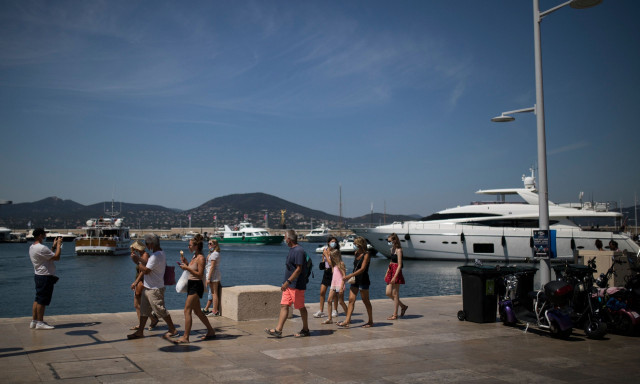 Σεν Τροπέ: Συνελήφθησαν τέσσερις Ισπανοί για κλοπή ρολογιού αξίας 260.000 ευρώ
