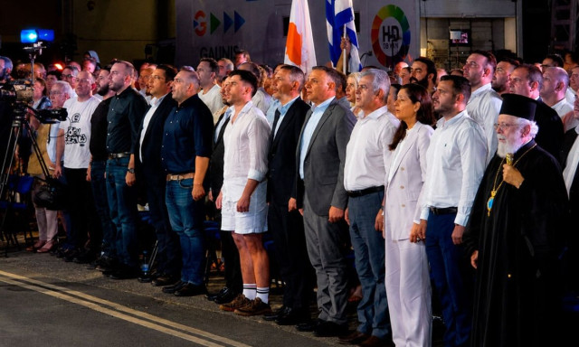 «Πού πας ρε στο πανηγύρι;»: Σάλος με την εμφάνιση του Φειδία στο μνημόσυνο για Ισαάκ-Σολωμού