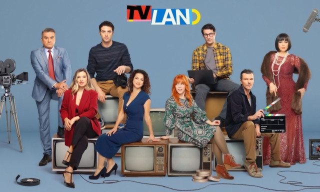 «TV Land»: Από τα παρασκήνια της τηλεόρασης στην ΕΡΤ
