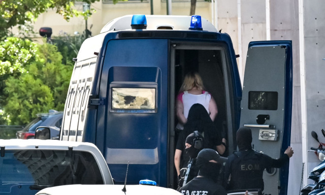 Marfin: Αρνείται τα πάντα η 46χρονη - «Ήμουν στην πορεία, πέρασα από την τράπεζα πριν το συμβάν»