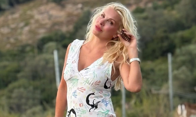 Ελένη Μενεγάκη: «Θάλασσα, ήλιος και ησυχία» - Οι καλοκαιρινές στιγμές που μοιράστηκε από το σκάφος