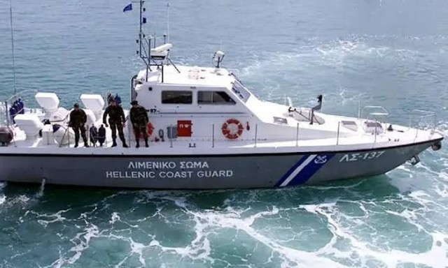 Λευκάδα: «Ατζαμής» καπετάνιος έριξε το σκάφος του σε πλοία στο λιμάνι - Προσήχθη από το Λιμενικό