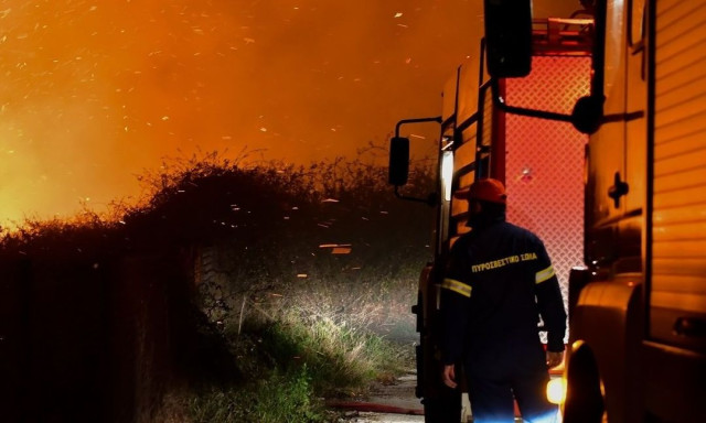 Οριοθετήθηκε η φωτιά στην Κω μετά από ολονύχτια μάχη με τις φλόγες
