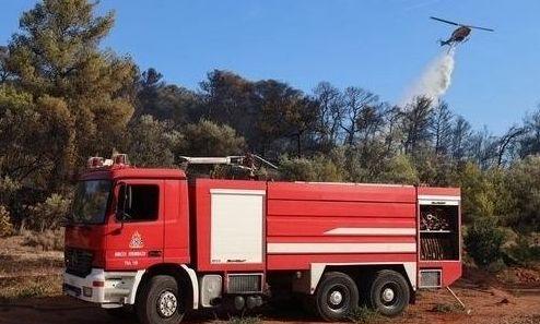 Κορωπί: Οι πυροσβέστες έσβησαν την φωτιά μέσα σε 15 λεπτά