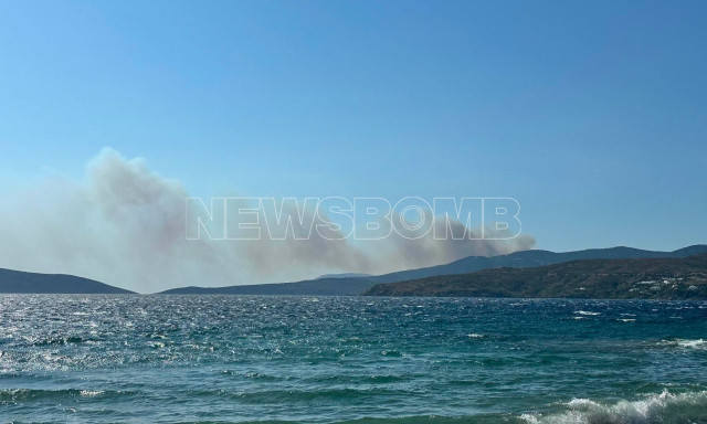 Φωτιά στη Σκύρο: Μήνυμα από το 112 για εκκένωση του Αγίου Φωκά - Βίντεο