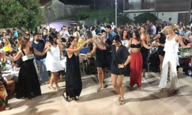 Οι πιο ξεχωριστές ερωτικές μαντινάδες της Κρήτης