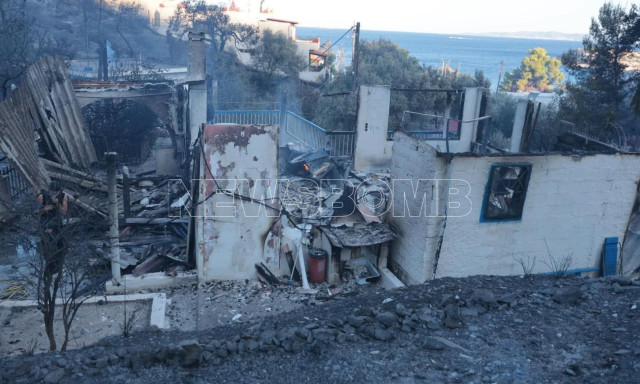 Δήμαρχος Σαλαμίνας: «Το ζευγάρι εγκλωβίστηκε και κάηκε εκείνη τη στιγμή»