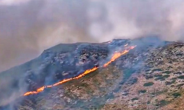 Χωρίς ενεργό μέτωπο η πυρκαγιά στην Άνδρο  - Στάλθηκε μήνυμα από το 112