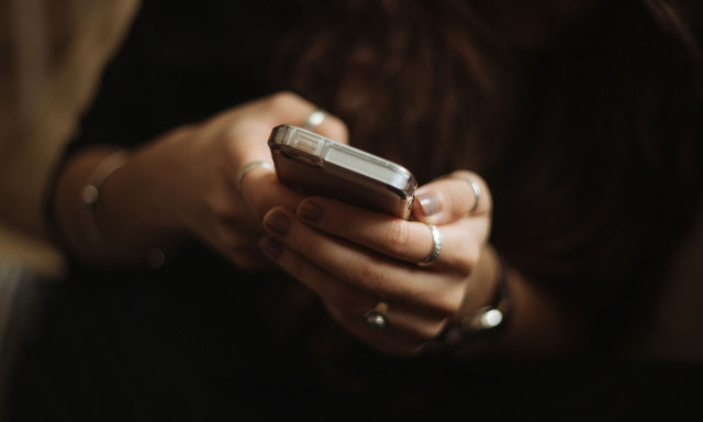 Easily App: Η ελληνική εφαρμογή που κάνει το διαδίκτυο πιο προσβάσιμο για όλους