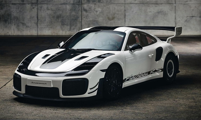 Porsche 911 Flachbau RS με εμφάνιση 935 και 700 ίππους