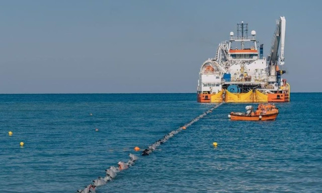 Κύπριος υπ. Ενέργειας: Με γαλλικό πλοίο ξαναρχίζουν οι έρευνες για το καλώδιο Ελλάδας–Κύπρου