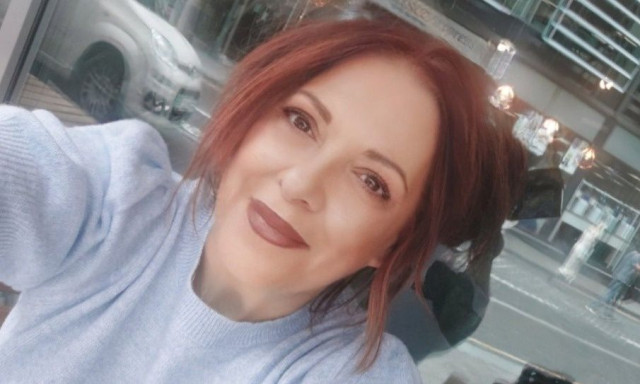 Η Ελένη Ράντου απάντησε στους επικριτές της για την φωτογραφία με μπικίνι: «Μου έρχονται γέλια»
