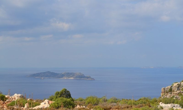 Κλιμακώνει η Τουρκία: Αμφισβητεί το ελληνικό χωροταξικό των ΑΠΕ και επαναφέρει «γκριζες ζώνες»