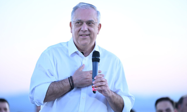 Θεοδωρικάκος: Μειώσεις τιμών, καλύτεροι μισθοί και περισσότερες δουλειές για την ελληνική οικογένεια