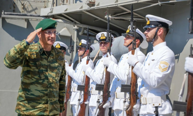 Επίσκεψη του Αρχηγού ΓΕΕΘΑ στην Κύπρο - Συναντήσεις και στην έδρα της ΕΛΔΥΚ