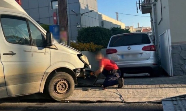 Τροχαίο στο Ρέθυμνο: Φορτηγό εξετράπη και κατέληξε σε τοίχο