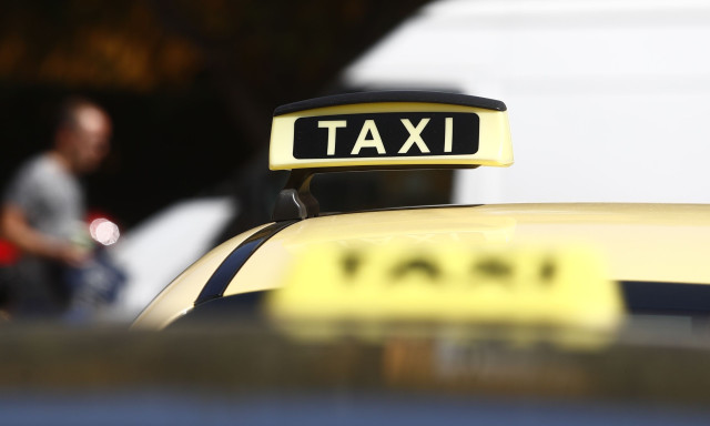 Συνελήφθη 36χρονος στα ΚΤΕΛ Κηφισού: Οδηγούσε ταξί χωρίς δίπλωμα και χρέωνε διπλή ταρίφα