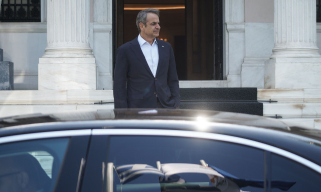 Το διπλό μήνυμα Μητσοτάκη και η προσπάθεια αλλαγής της κυβερνητικής ατζέντας