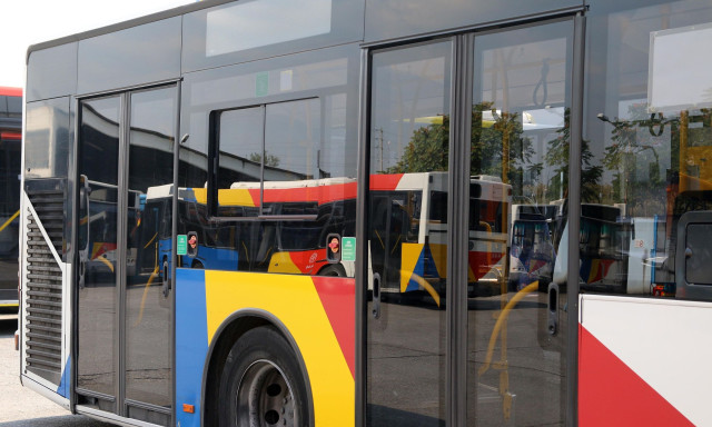 «Θα στη στήσω και θα σε σακατέψω»: Οδηγός λεωφορείου απειλεί ηλικιωμένο επιβάτη - Αναφορά στον ΟΑΣΑ και για δεύτερο περιστατικό - Βίντεο