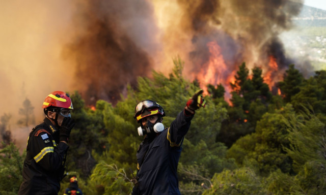 Φωτιά τώρα στο Τραγανό Ηλείας - Επιχειρούν και τρία αεροσκάφη