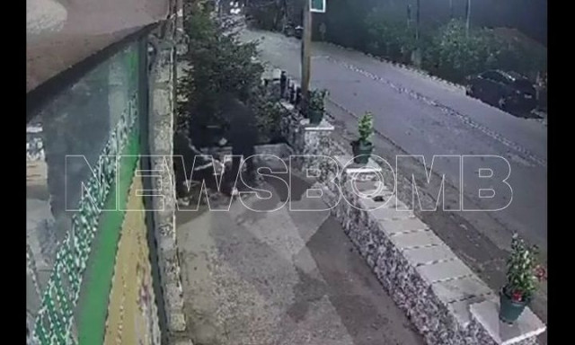 Αρκαδία: Βίντεο ντοκουμέντο από τη στιγμή που άγνωστοι βάζουν φωτιά σε φαρμακείο