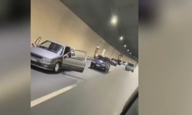 Κακιά Σκάλα: Δικογραφία σε βάρος 21χρονου που οδηγούσε με ανοιχτές πόρτες και μουσική στη διαπασών