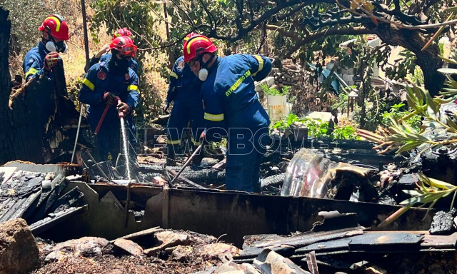 Οριοθετήθηκε η πυρκαγιά στην Πεντέλη - Καίει σε χαμηλή βλάστηση
