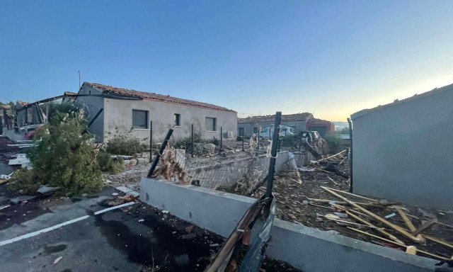 Γαλλία: Ισχυρός ανεμοστρόβιλος έπληξε χωριό στον νομό Όντε - 26 τραυματίες