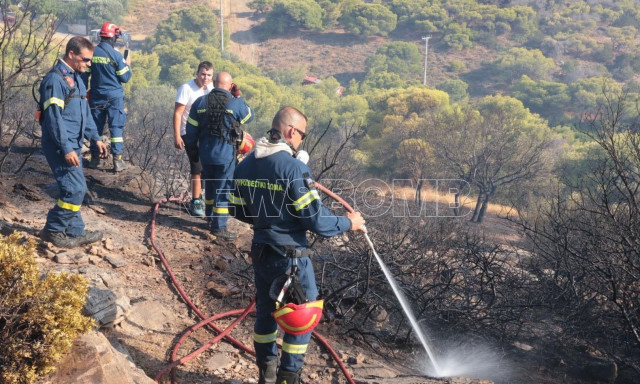 Υπό έλεγχο η φωτιά στο Λαύριο: Στάλθηκε 112 για εκκένωση οικισμών