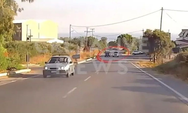 Ρέθυμνο: Επικίνδυνη προσπέραση στην επαρχιακή οδό Σπηλίου - Δείτε βίντεο