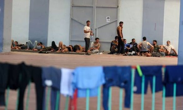 Σέρρες: Στη φυλακή χωρίς αναστολή οι 23 ταραξίες μετανάστες στη δομή της Σιντίκης