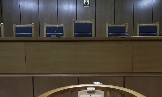 «Δεν υπήρξε σωματική βλάβη», λέει ο δικηγόρος της παρουσιάστριας – Την 1η Σεπτεμβρίου η δίκη