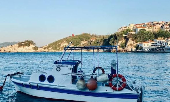 ΥΠΕΝ: Αναληθείς οι ισχυρισμοί δόμησης στα 25 μέτρα από τη θάλασσα - Τι αναφέρει το νέο ΕΧΣ Τουρισμού