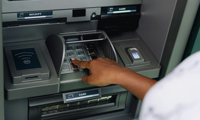 Μην πετάξετε ποτέ την απόδειξη του ATM στον κάδο – Ο λόγος θα σας εκπλήξει