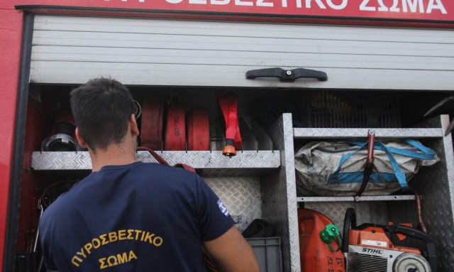 Φωτιά σε εγκαταλελειμμένο κτίριο στο κέντρο της Αθήνας- Κυκλοφοριακές ρυθμίσεις στην 3ης Σεπτεμβρίου