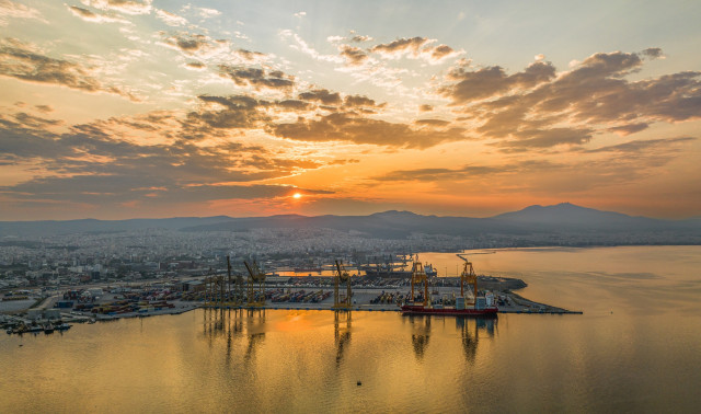 Θεσσαλονίκη: Πάνω από 1.000 βόμβες απειλούν το λιμάνι - Συνδρομή από την Πολιτεία ζητεί ο ΟΛΘ